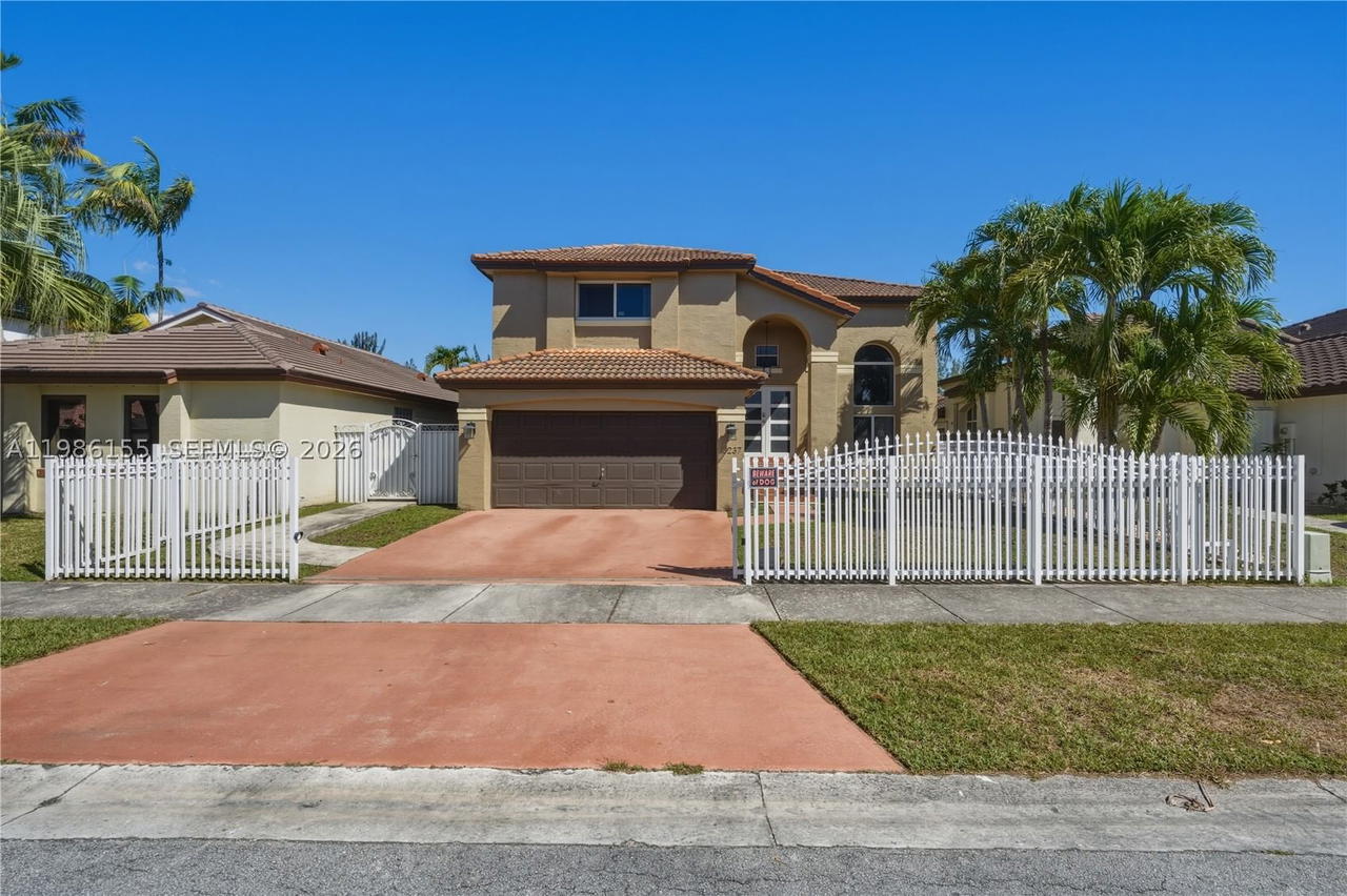 Real estate property located at 13237 11th St, Miami-dade, Shoma Homes At Tamiami Ii, Miami, FL