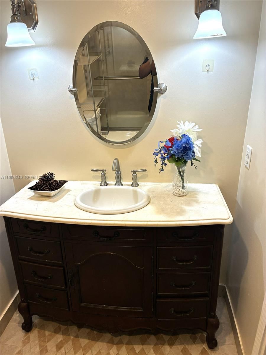 Real estate property located at 8791 Holly Ct #103, Broward, Cypress At Woodmont, Tamarac, FL