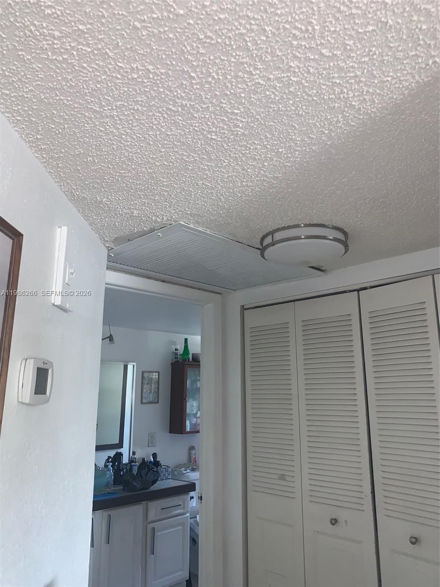 Real estate property located at 8215 Lake Dr #201, Miami-dade, Las Vistas At Doral Condo, Doral, FL