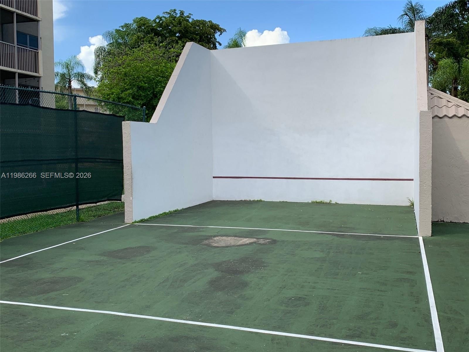 Real estate property located at 8215 Lake Dr #201, Miami-dade, Las Vistas At Doral Condo, Doral, FL