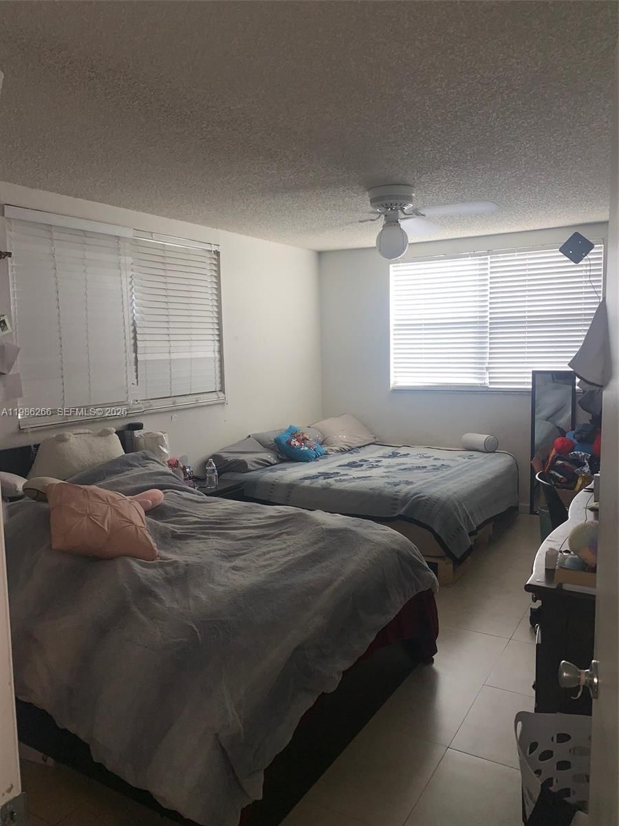 Real estate property located at 8215 Lake Dr #201, Miami-dade, Las Vistas At Doral Condo, Doral, FL