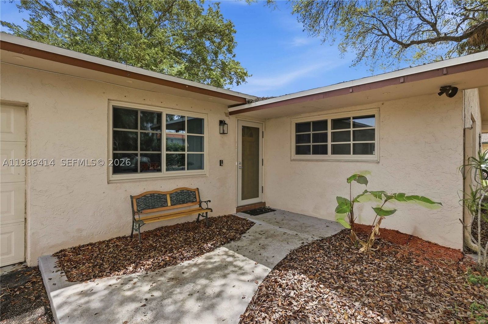 Real estate property located at 4512 27th Ter, Broward, Lakewood Villas, Dania Beach, FL