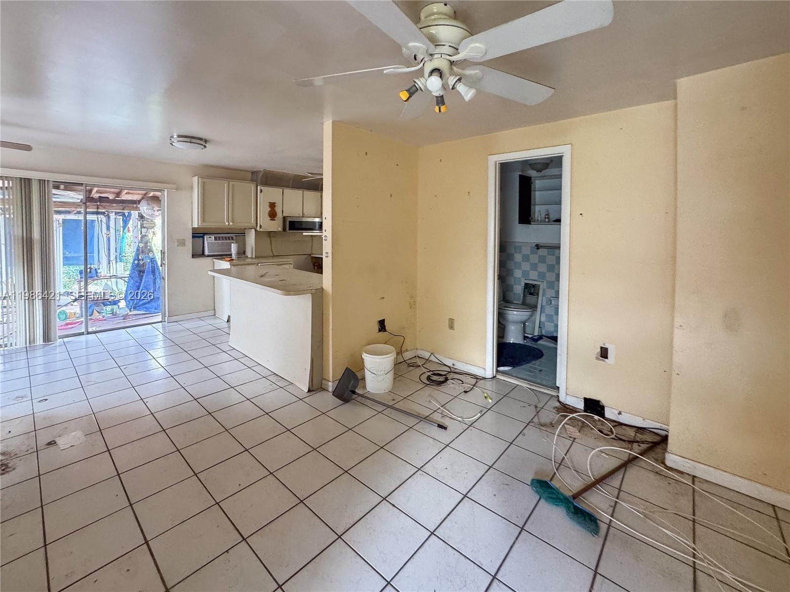 Real estate property located at 11430 41st Ter, Miami-dade, Westwood Lake, Miami, FL