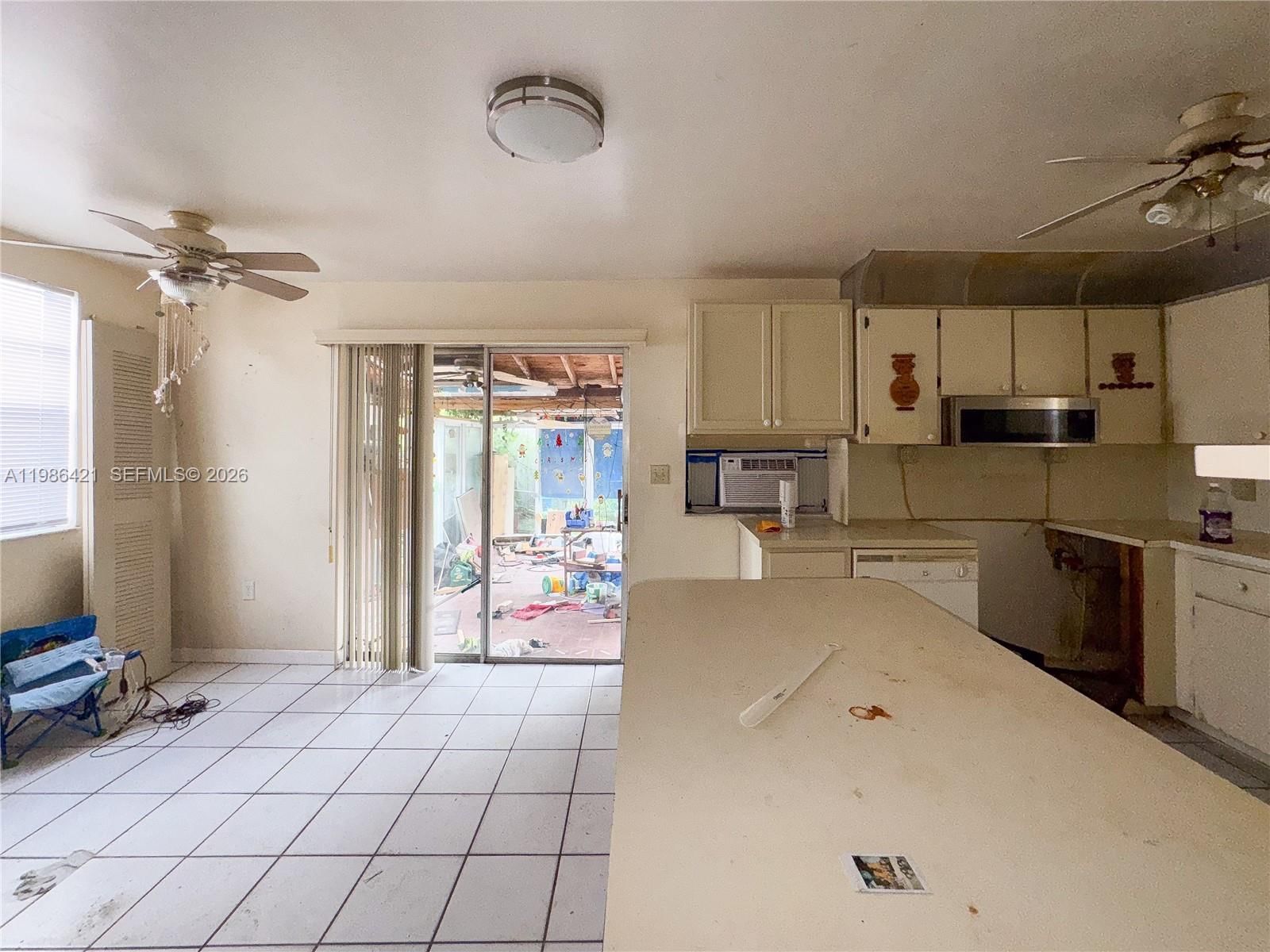 Real estate property located at 11430 41st Ter, Miami-dade, Westwood Lake, Miami, FL