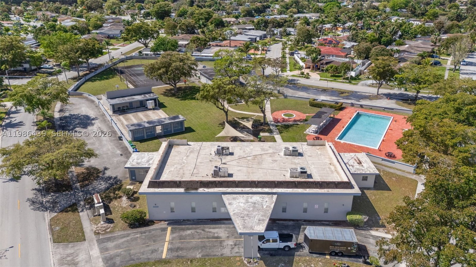 Real estate property located at 815 50th Ter, Broward, Oakland Hills 5 Sec, Margate, FL