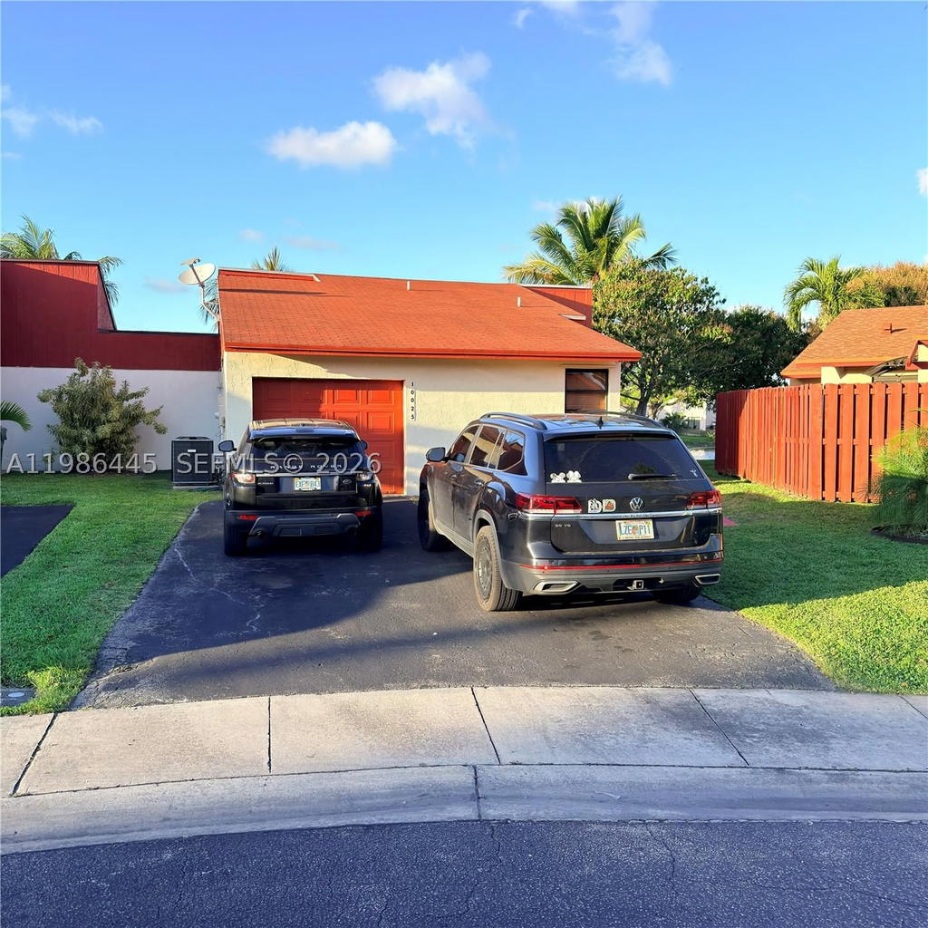 Real estate property located at 10025 16th St, Broward, Four Palm Lakes At Pembro, Pembroke Pines, FL