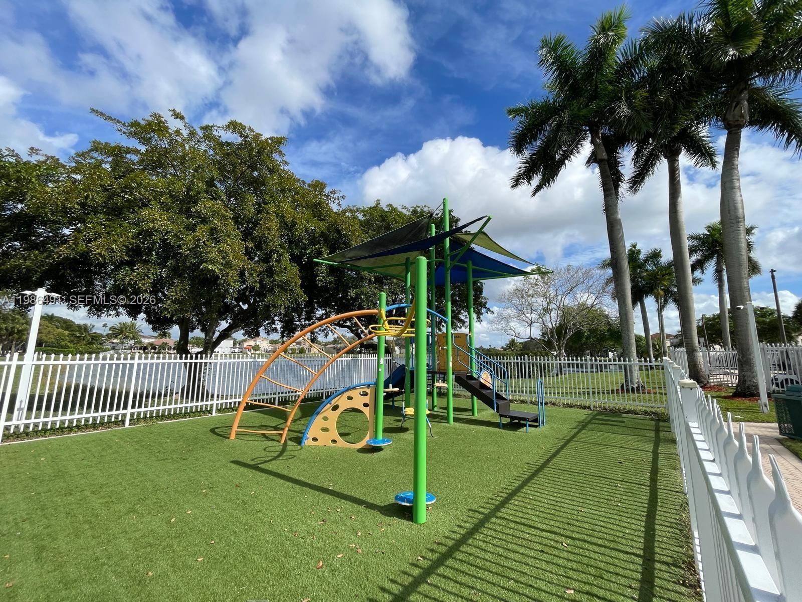 Real estate property located at 111 151st Ave, Broward, Towngate, Pembroke Pines, FL