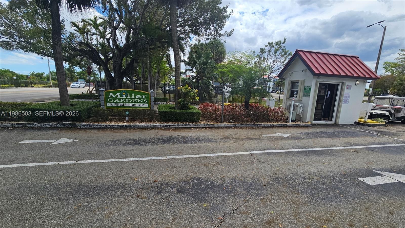 Real estate property located at 5800 127th Ave #2109, Miami-dade, Miller Gardens Condo, Miami, FL