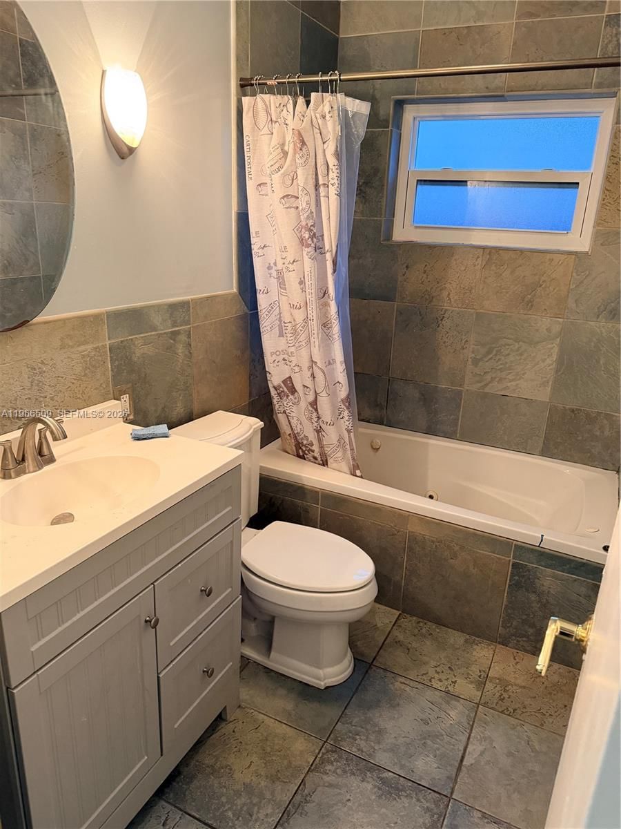 Real estate property located at 5015 Washington St, Broward, Hollywood Hills, Hollywood, FL