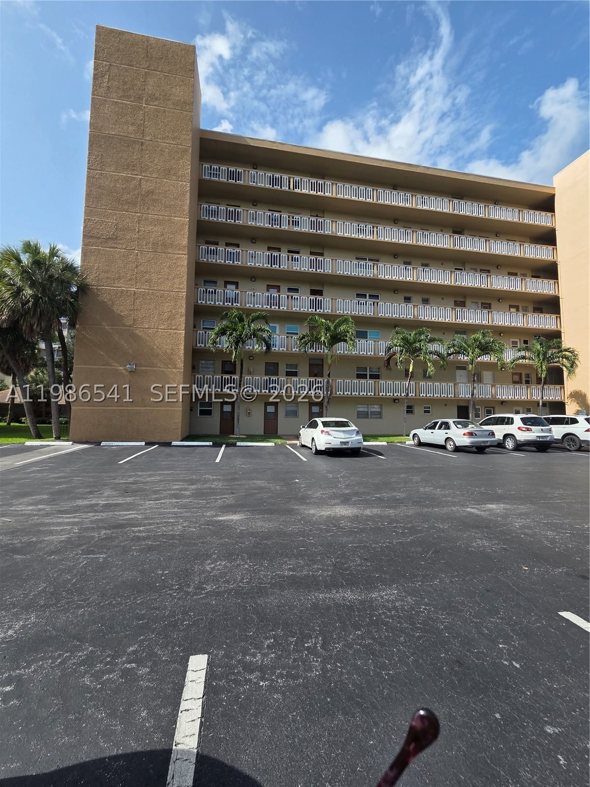 Real estate property located at 620 12th Ave #101, Broward, Meadowbrook Towers Condo, Hallandale Beach, FL