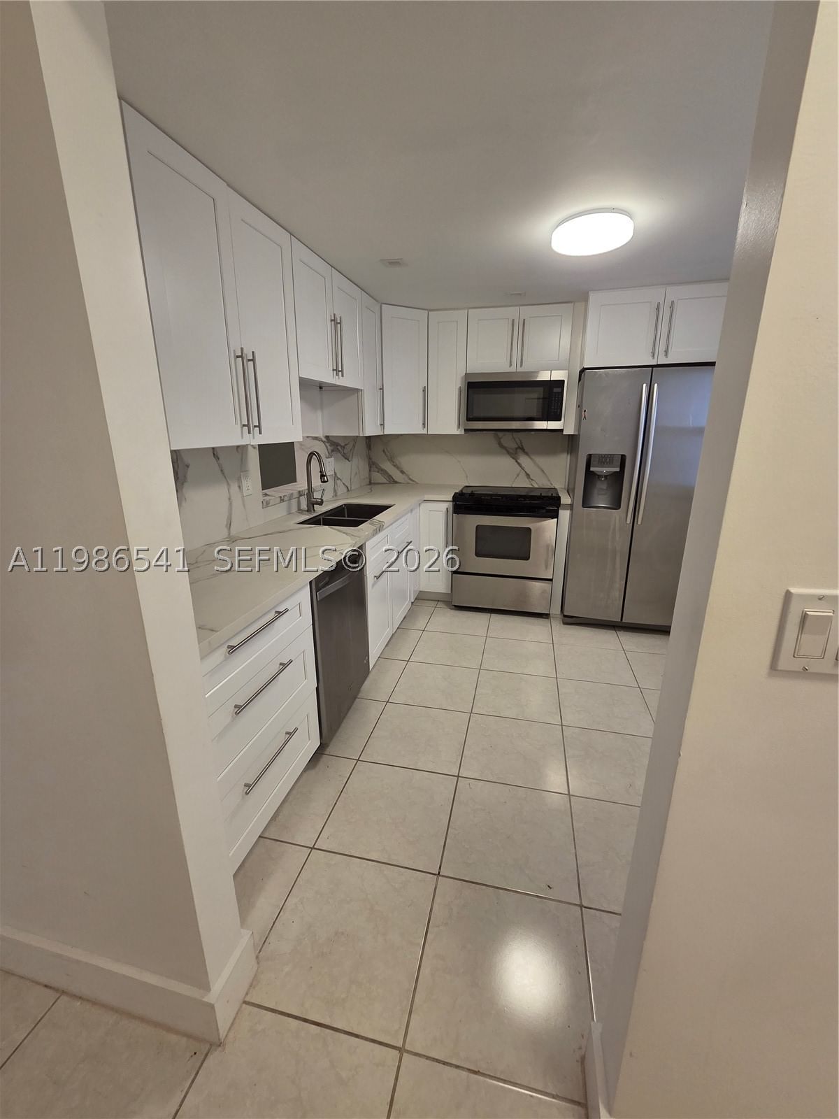 Real estate property located at 620 12th Ave #101, Broward, Meadowbrook Towers Condo, Hallandale Beach, FL