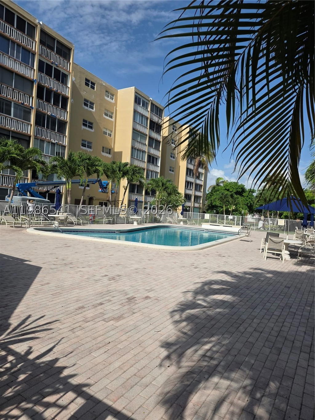 Real estate property located at 620 12th Ave #101, Broward, Meadowbrook Towers Condo, Hallandale Beach, FL