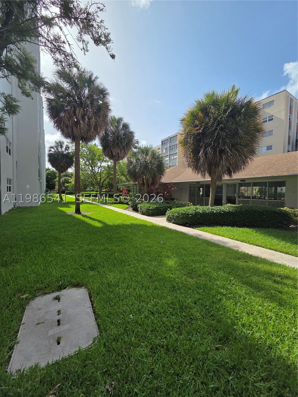 Real estate property located at 620 12th Ave #101, Broward, Meadowbrook Towers Condo, Hallandale Beach, FL