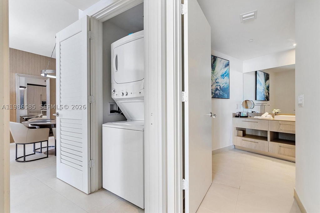Real estate property located at 4111 Ocean Dr #3209, Broward, 4111 South Ocean Drive Co, Hollywood, FL