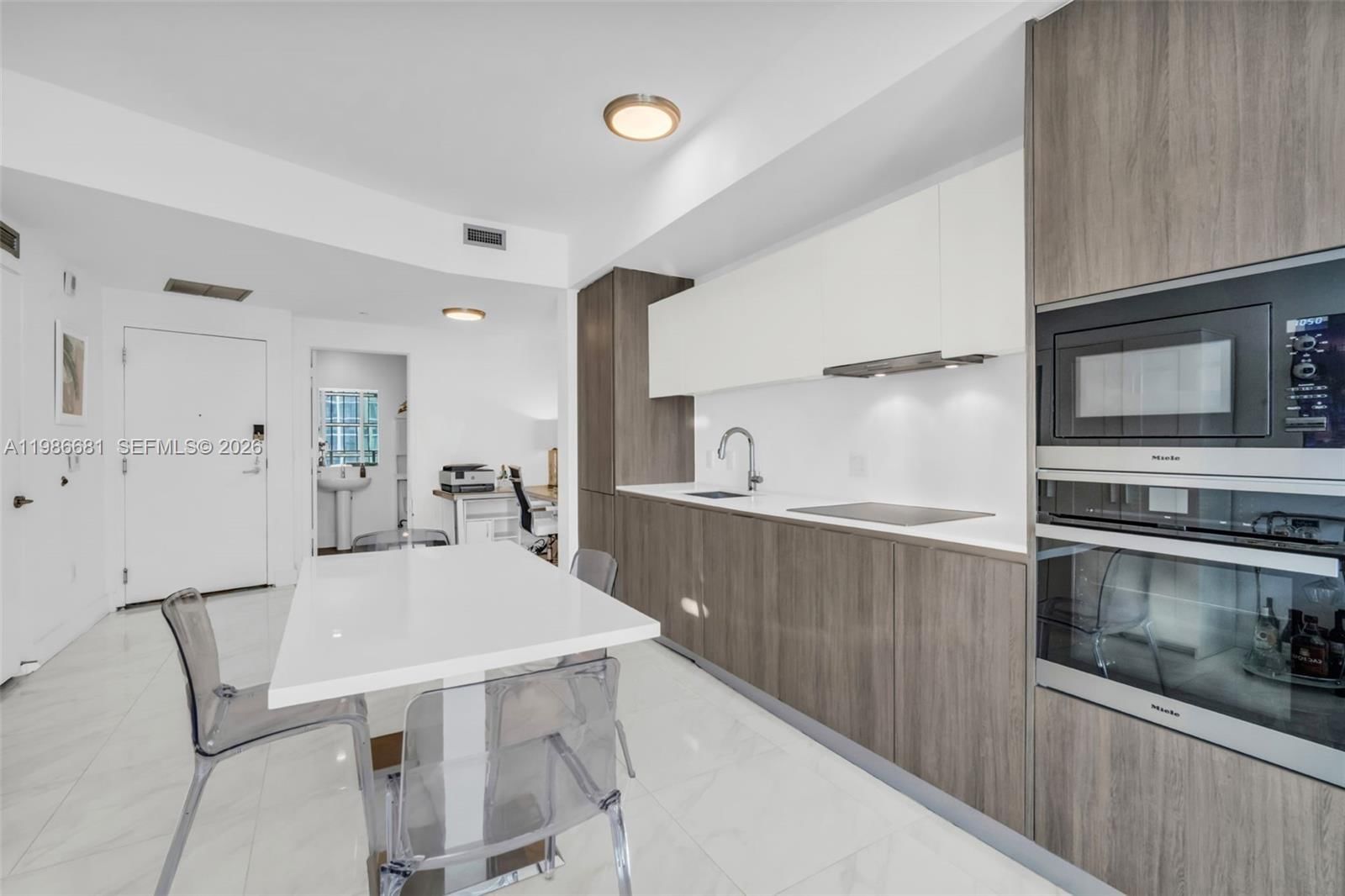 Real estate property located at 2900 7th Ave #1408, Miami-dade, Biscayne Beach Condo, Miami, FL