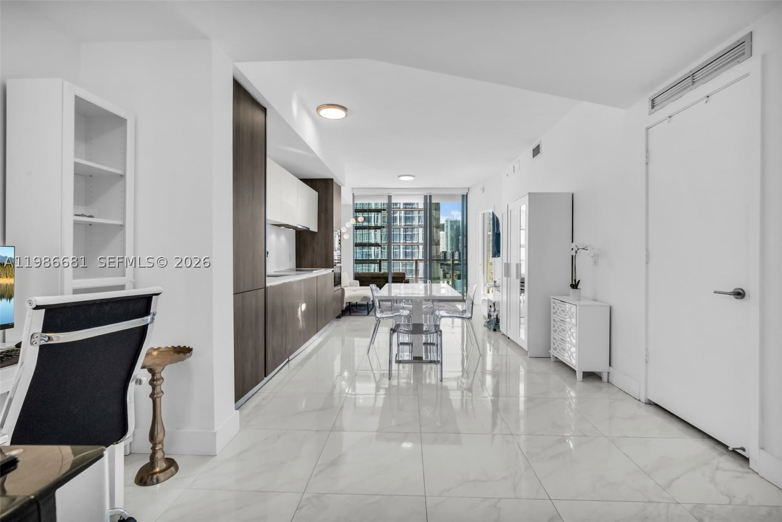 Real estate property located at 2900 7th Ave #1408, Miami-dade, Biscayne Beach Condo, Miami, FL