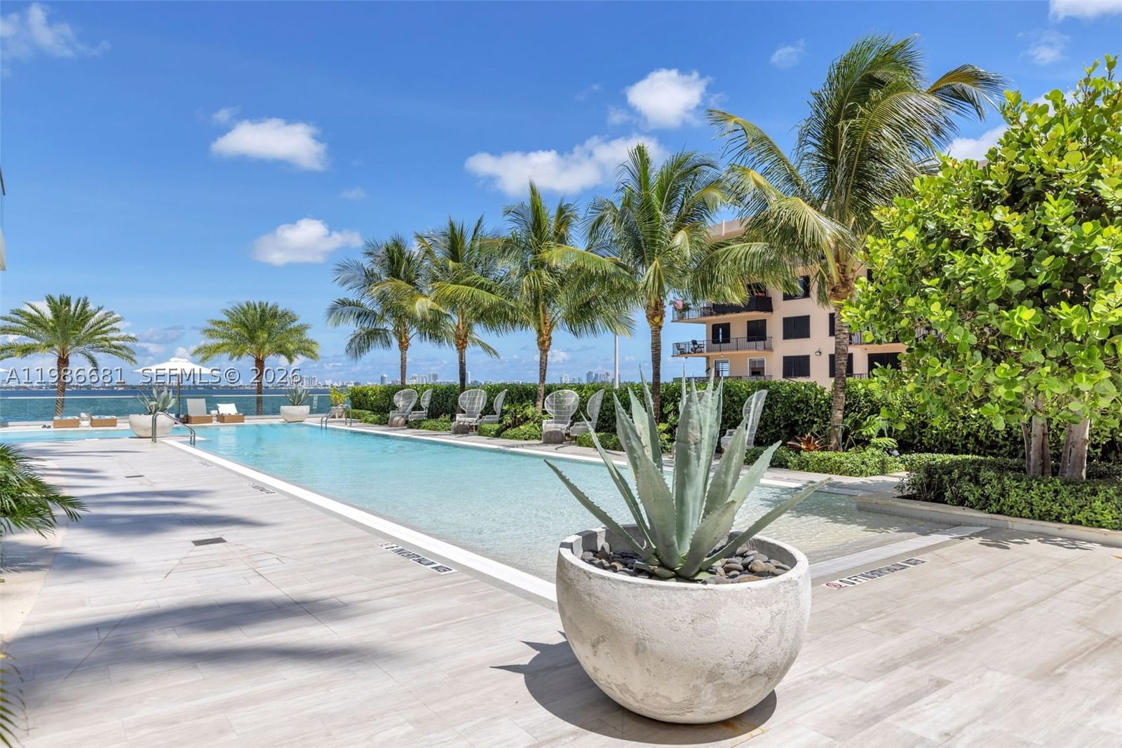 Real estate property located at 2900 7th Ave #1408, Miami-dade, Biscayne Beach Condo, Miami, FL