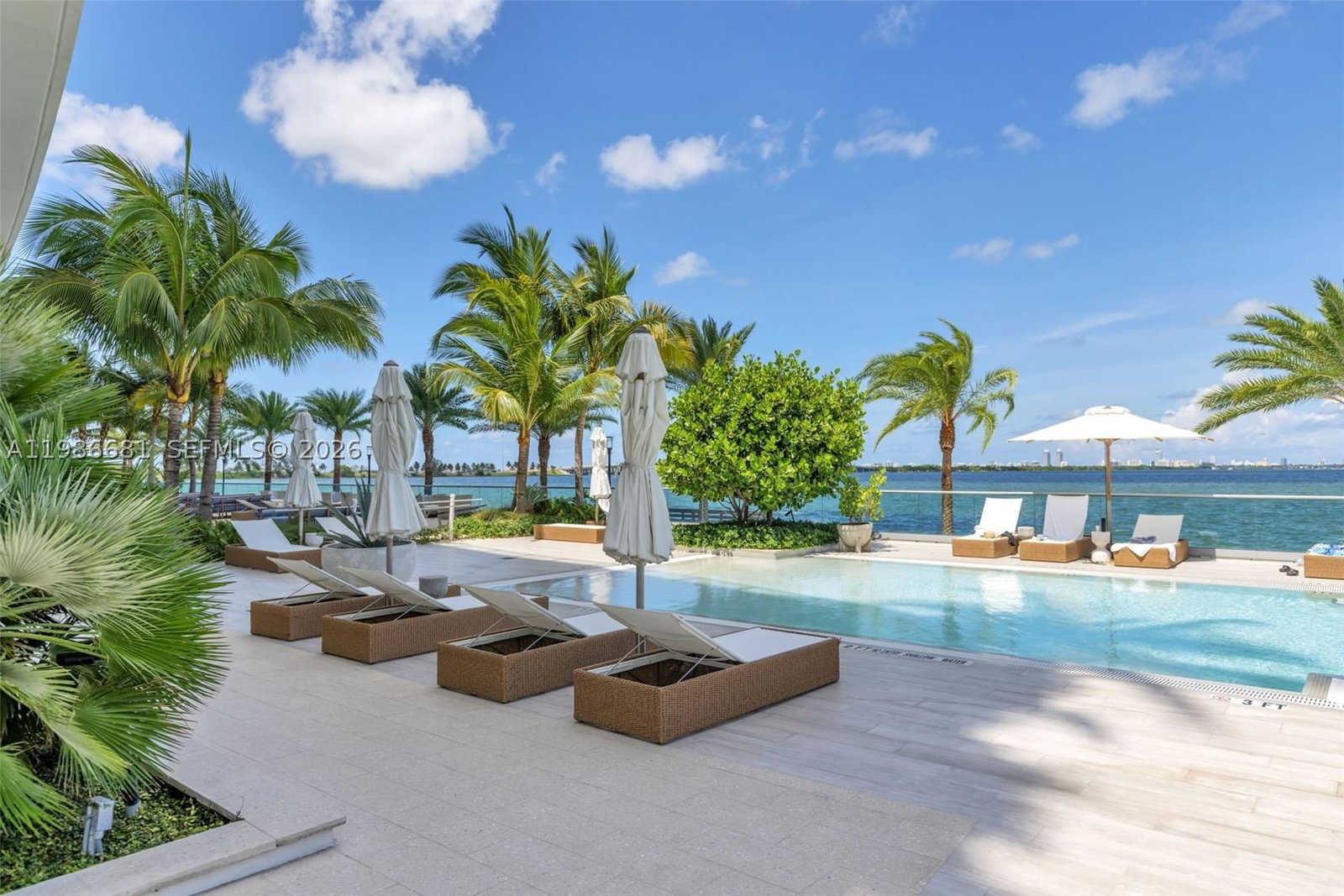 Real estate property located at 2900 7th Ave #1408, Miami-dade, Biscayne Beach Condo, Miami, FL