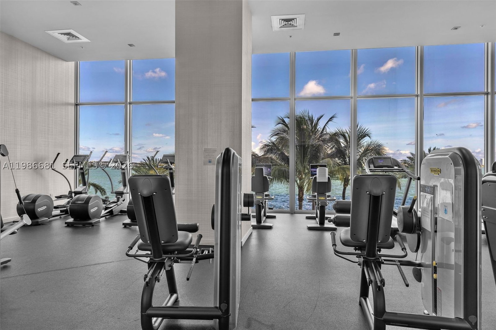 Real estate property located at 2900 7th Ave #1408, Miami-dade, Biscayne Beach Condo, Miami, FL