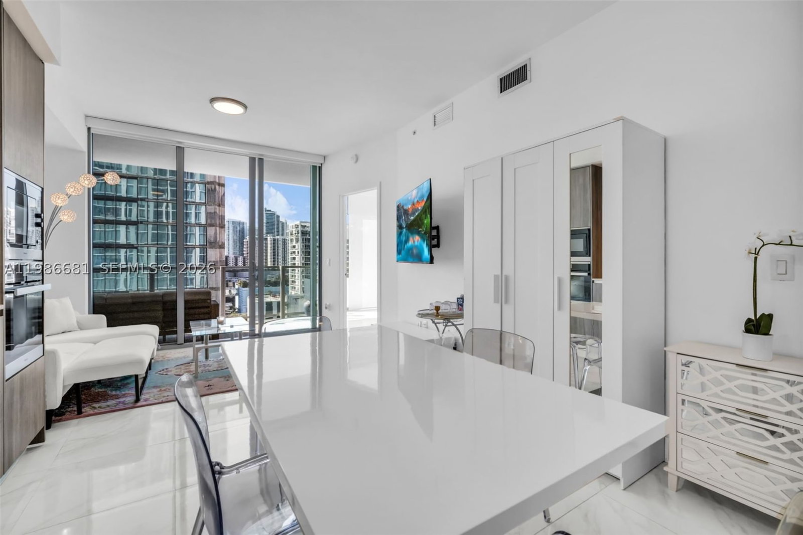 Real estate property located at 2900 7th Ave #1408, Miami-dade, Biscayne Beach Condo, Miami, FL