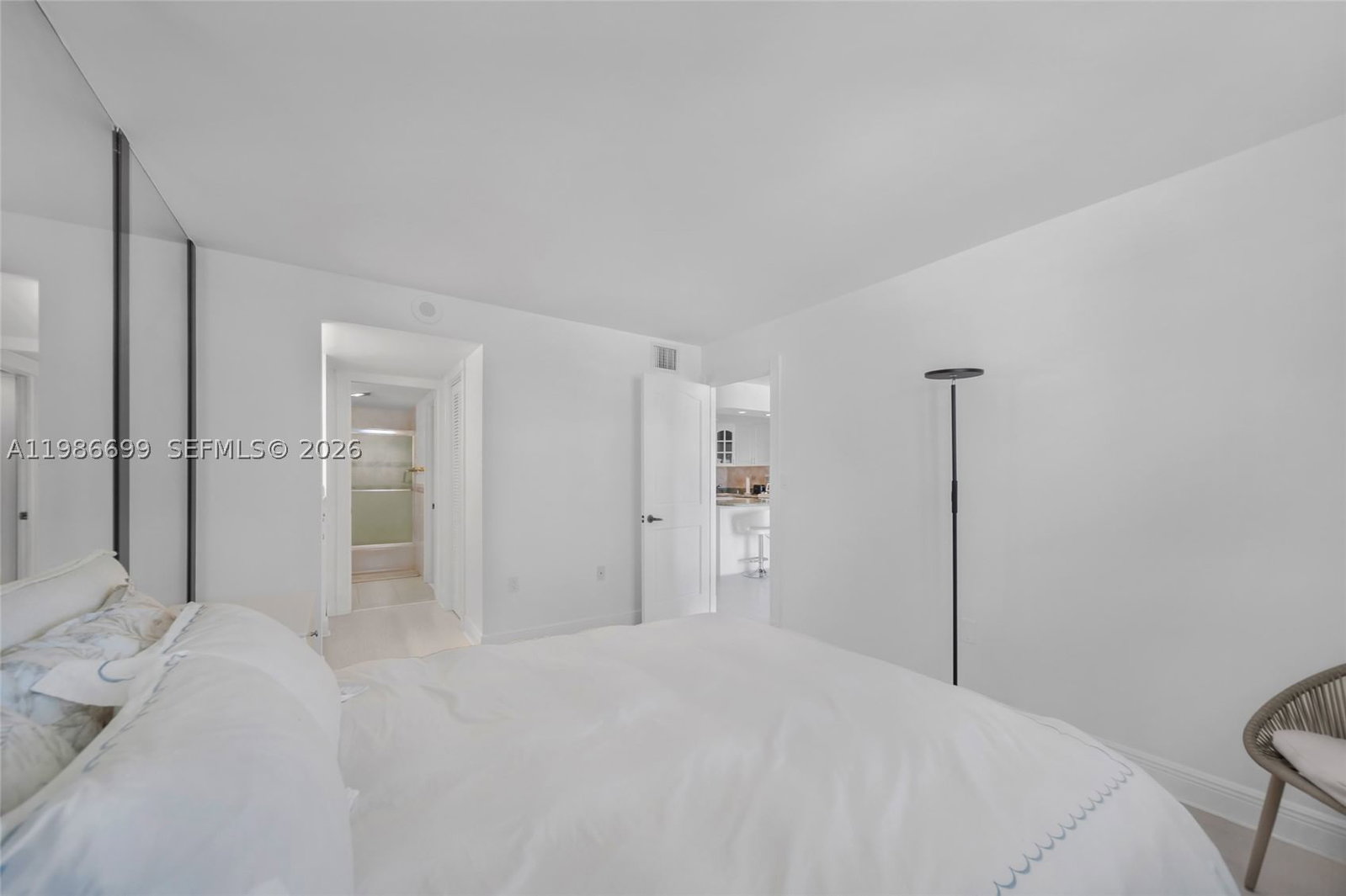 Real estate property located at 465 Ocean Dr #1102, Miami-dade, Royal Atlantic Condo, Miami Beach, FL