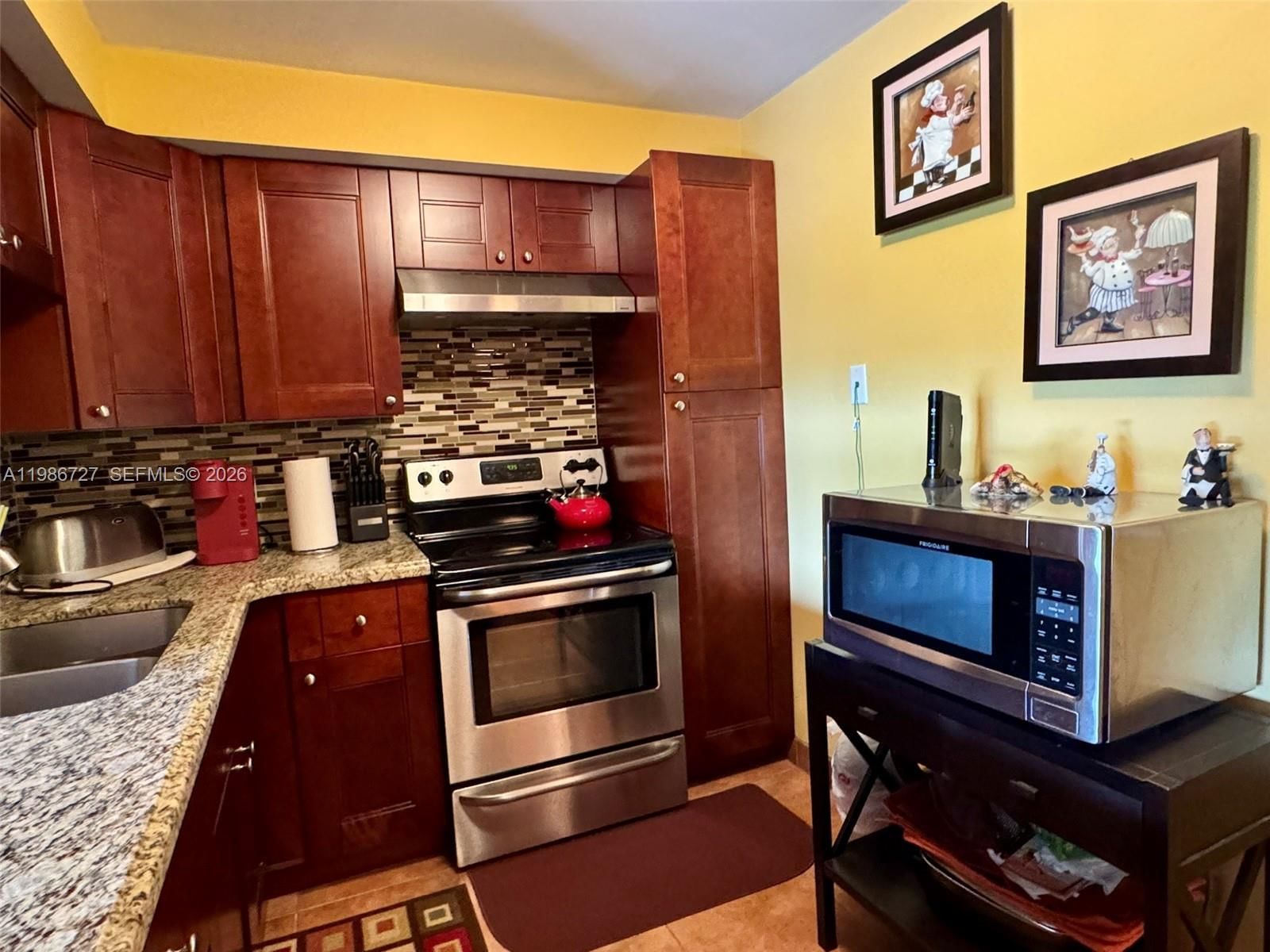 Real estate property located at 3909 Ocean Blvd #208, Broward, Top Of The Mile South Con, Fort Lauderdale, FL