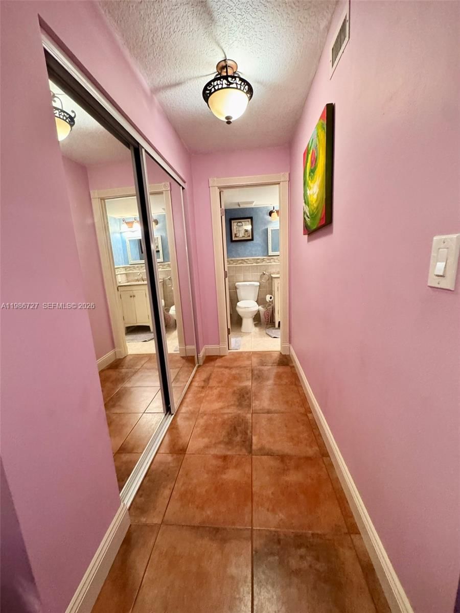 Real estate property located at 3909 Ocean Blvd #208, Broward, Top Of The Mile South Con, Fort Lauderdale, FL
