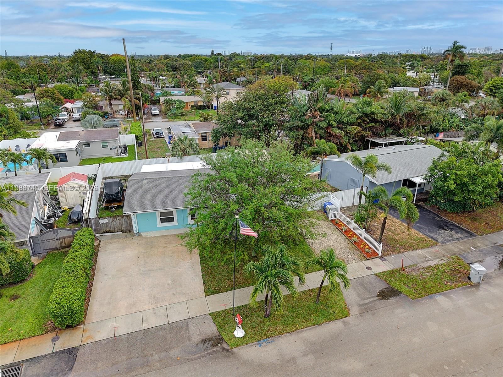 Real estate property located at 2810 11th Ter, Broward, Cresthaven No 5, Pompano Beach, FL