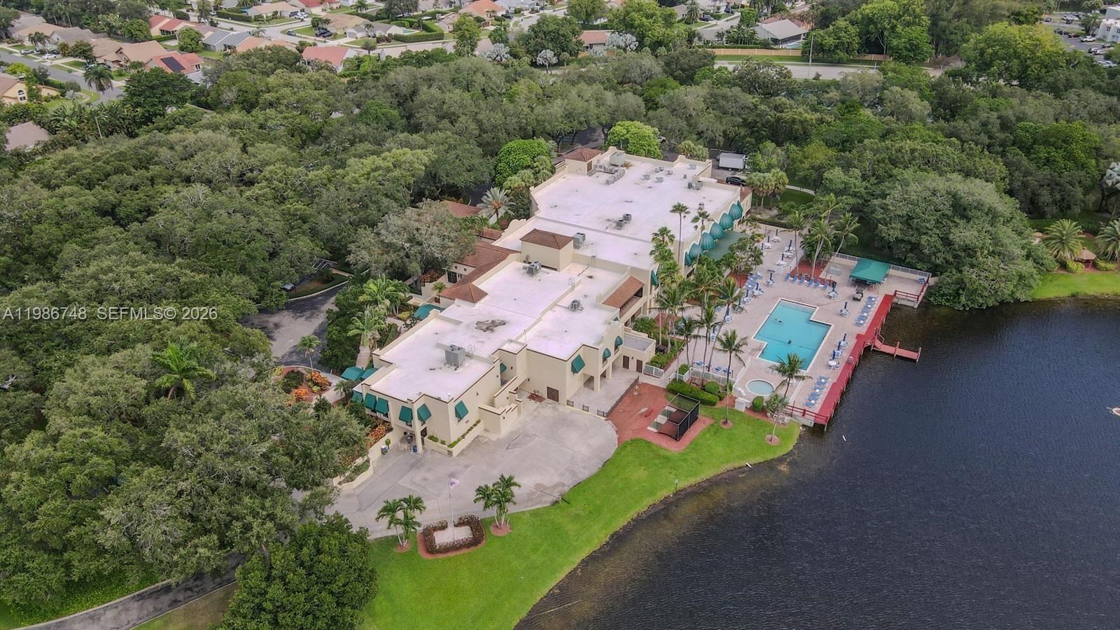 Real estate property located at 9461 Evergreen Pl #305, Broward, Evergreen Eight Of Pine I, Davie, FL