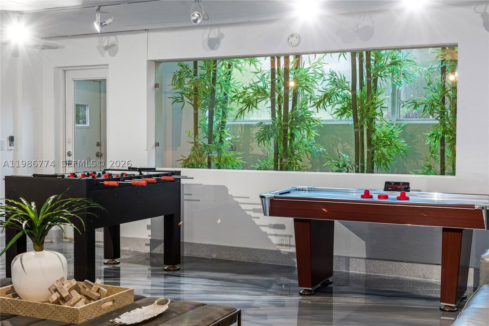 Real estate property located at 1606 Bayshore Dr, Miami-dade, Glencoe A Sub, Miami, FL