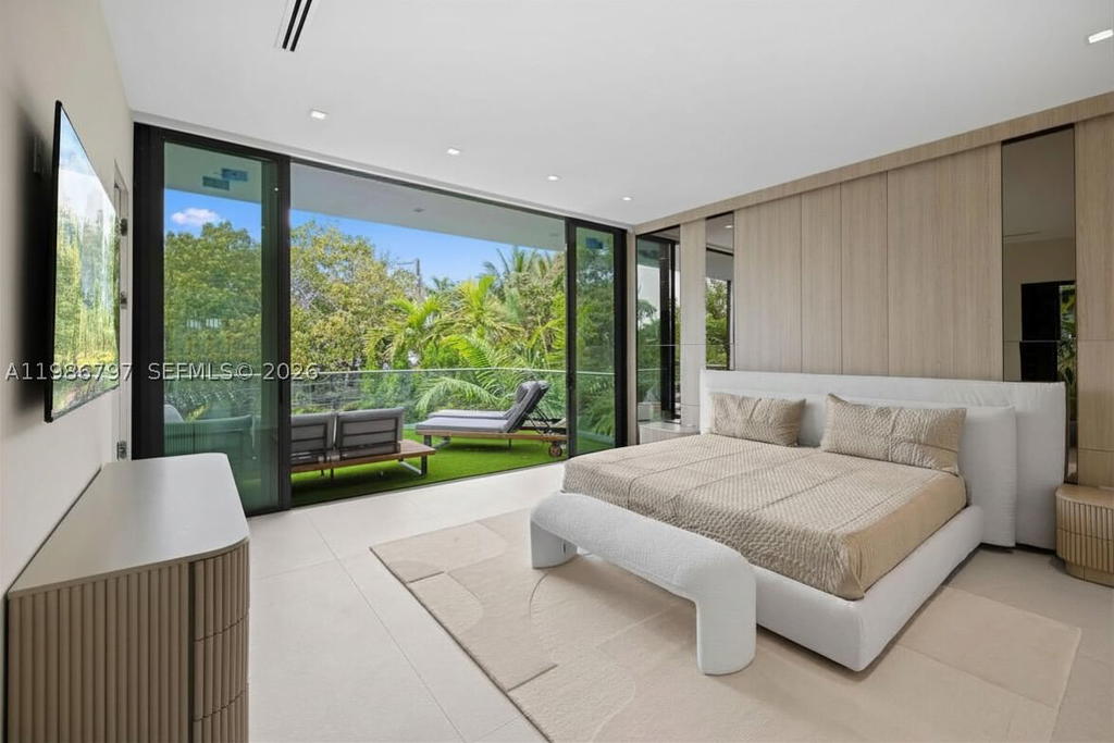 Real estate property located at 4534 Sheridan Ave, Miami-dade, Surprise Lake, Miami Beach, FL