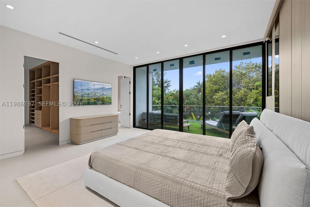 Real estate property located at 4534 Sheridan Ave, Miami-dade, Surprise Lake, Miami Beach, FL