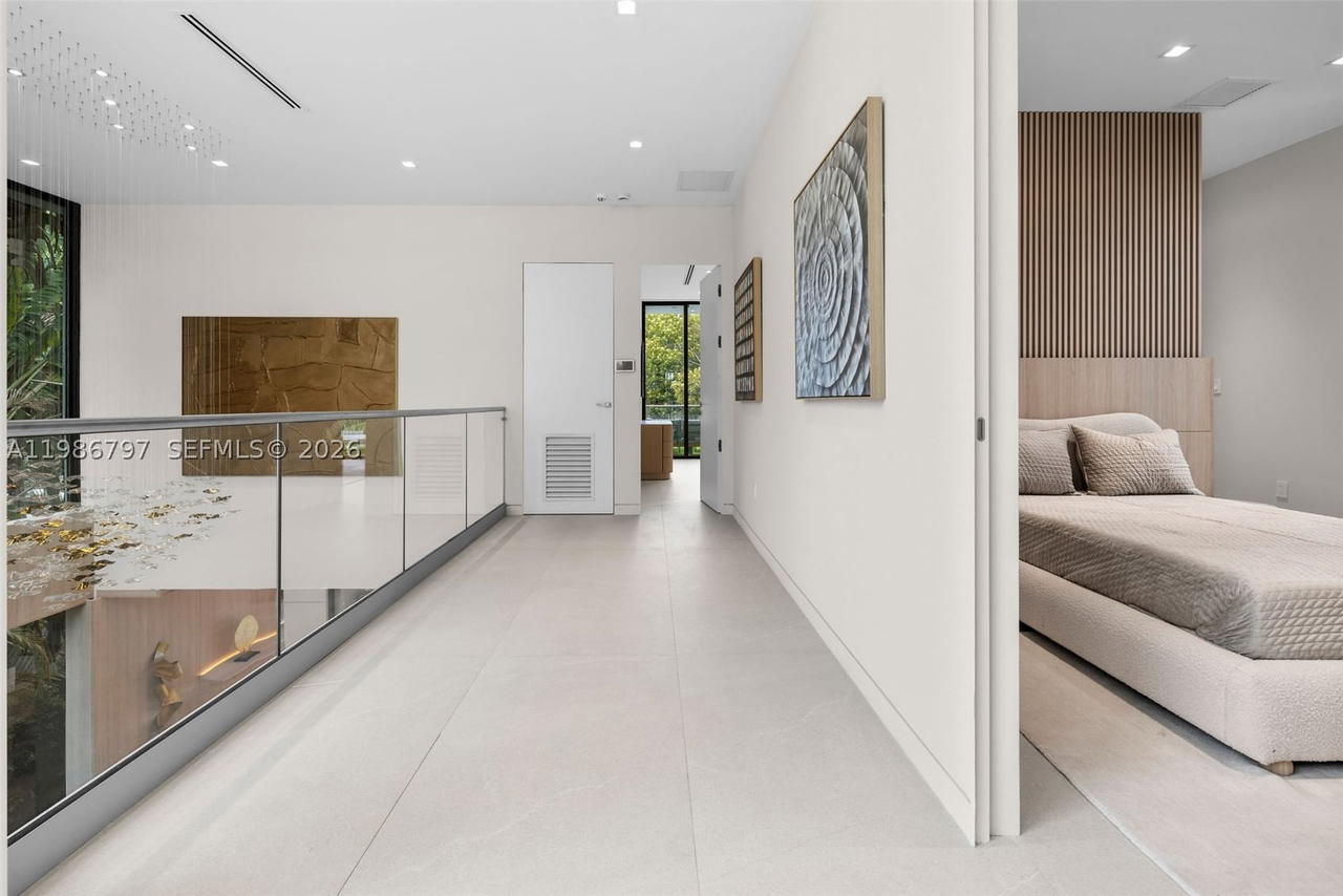 Real estate property located at 4534 Sheridan Ave, Miami-dade, Surprise Lake, Miami Beach, FL