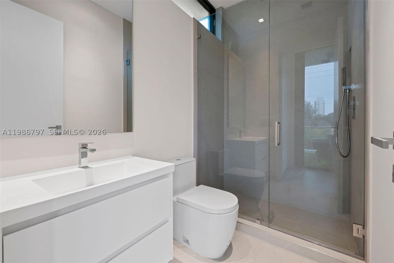 Real estate property located at 4534 Sheridan Ave, Miami-dade, Surprise Lake, Miami Beach, FL