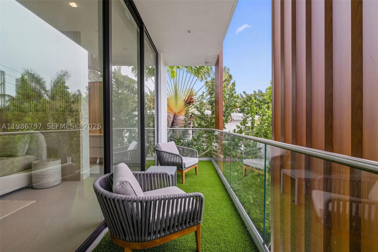 Real estate property located at 4534 Sheridan Ave, Miami-dade, Surprise Lake, Miami Beach, FL