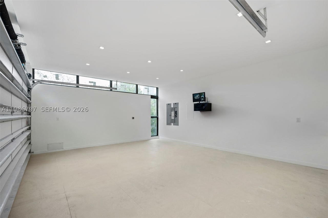 Real estate property located at 4534 Sheridan Ave, Miami-dade, Surprise Lake, Miami Beach, FL