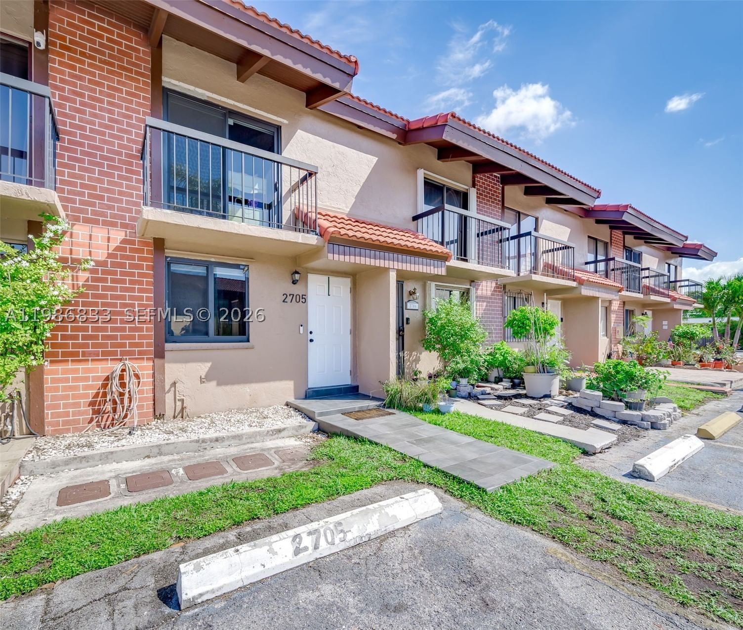 Real estate property located at 1809 107th Ave #2705, Miami-dade, Villas University Square, Miami, FL