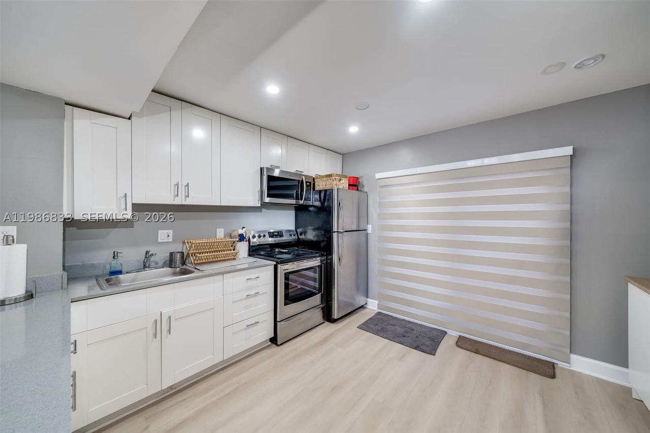 Real estate property located at 1809 107th Ave #2705, Miami-dade, Villas University Square, Miami, FL