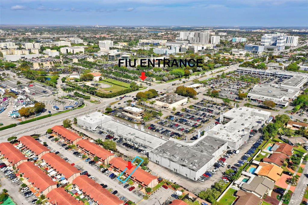 Real estate property located at 1809 107th Ave #2705, Miami-dade, Villas University Square, Miami, FL