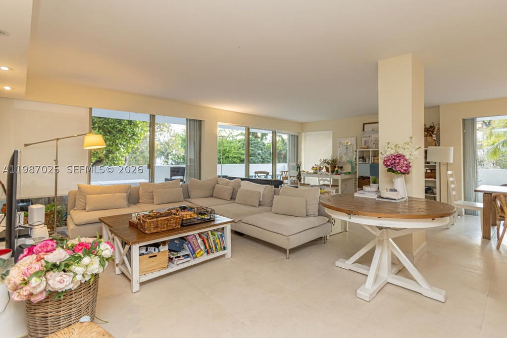 Real estate property located at 155 Ocean Lane Dr #201, Miami-dade, Commodore Club West Condo, Key Biscayne, FL