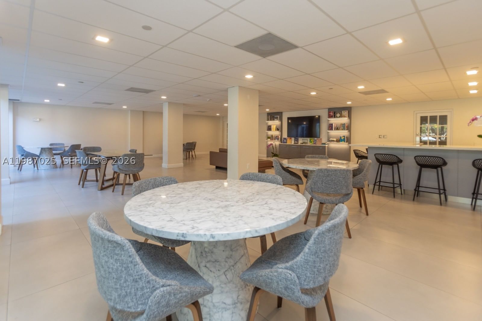 Real estate property located at 155 Ocean Lane Dr #201, Miami-dade, Commodore Club West Condo, Key Biscayne, FL