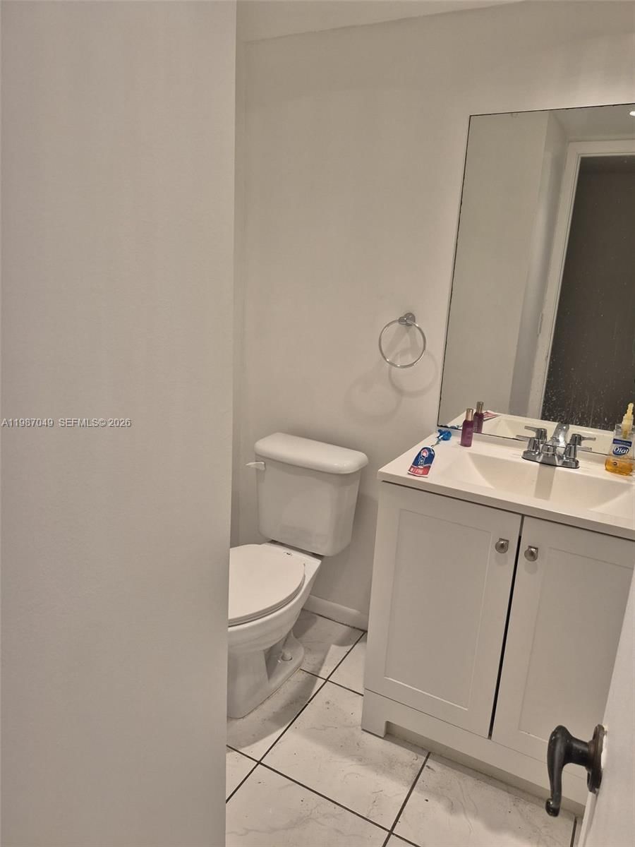 Real estate property located at 200 Ashbury Rd #307, Broward, Ashbury House, Hollywood, FL