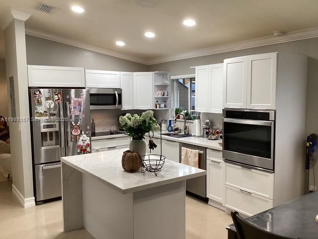 Real estate property located at 8807 109th Ter, Miami-dade, Berkshire Sub, Hialeah Gardens, FL