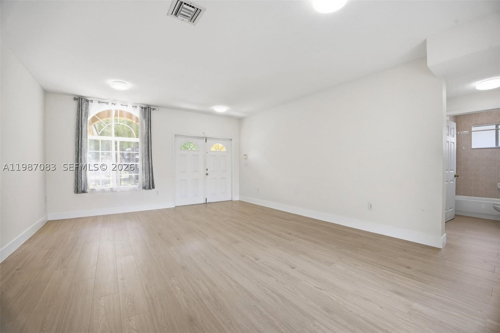 Real estate property located at 16131 151st Ter, Miami-dade, Shoreway Sub, Miami, FL