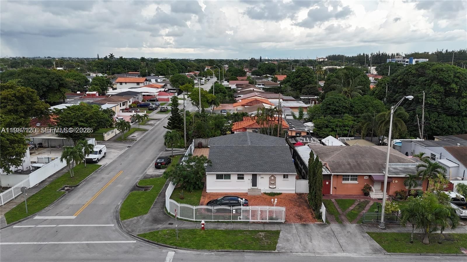 Real estate property located at 3495 2nd Ave, Miami-dade, Bradley Heights, Hialeah, FL