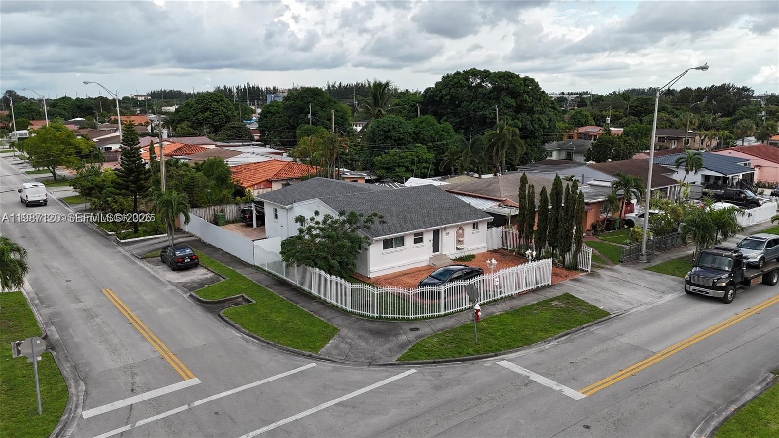 Real estate property located at 3495 2nd Ave, Miami-dade, Bradley Heights, Hialeah, FL