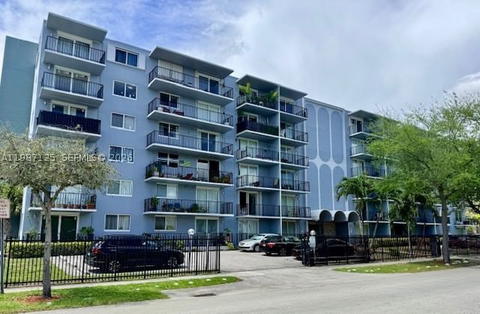 Real estate property located at 1470 125th Ter #802, Miami-dade, Three Horizons North Cond, North Miami, FL
