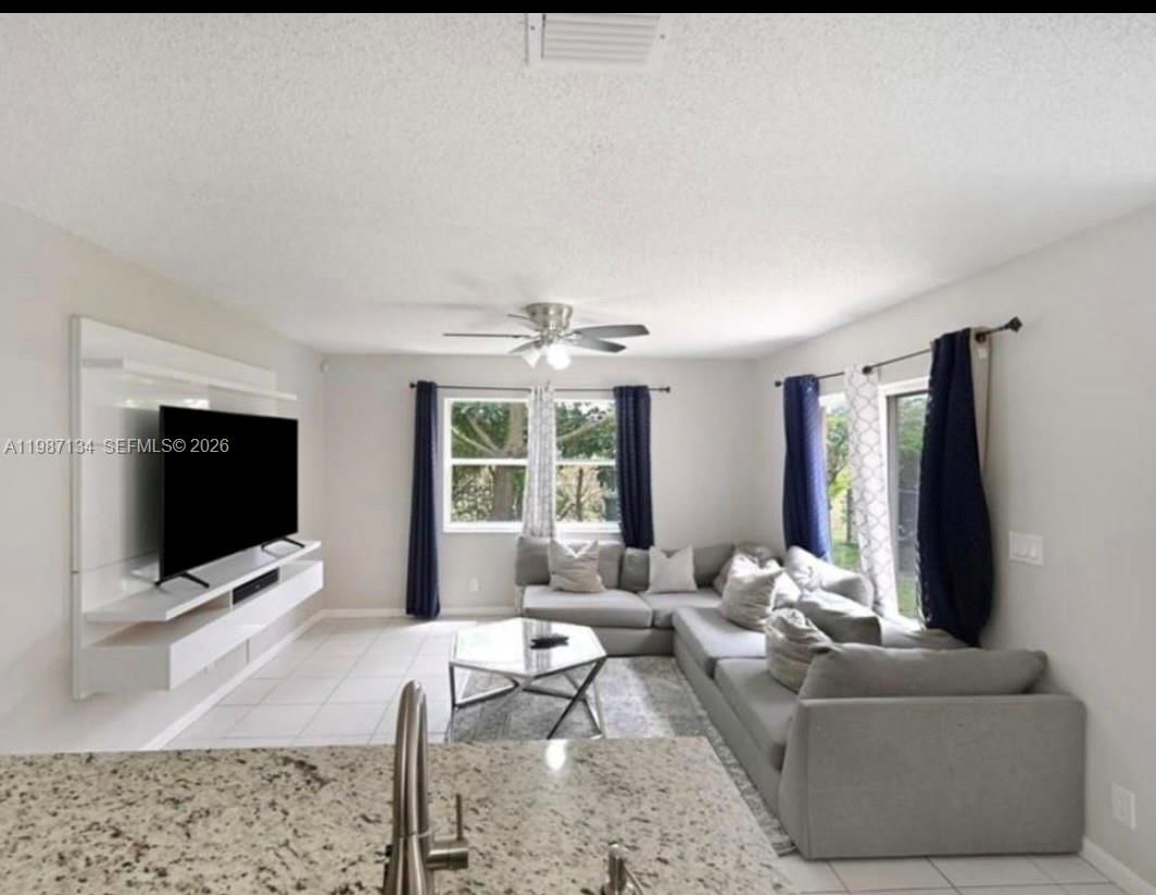 Real estate property located at 6690 38th Dr, Broward, S & R Of Inverrary, Lauderhill, FL
