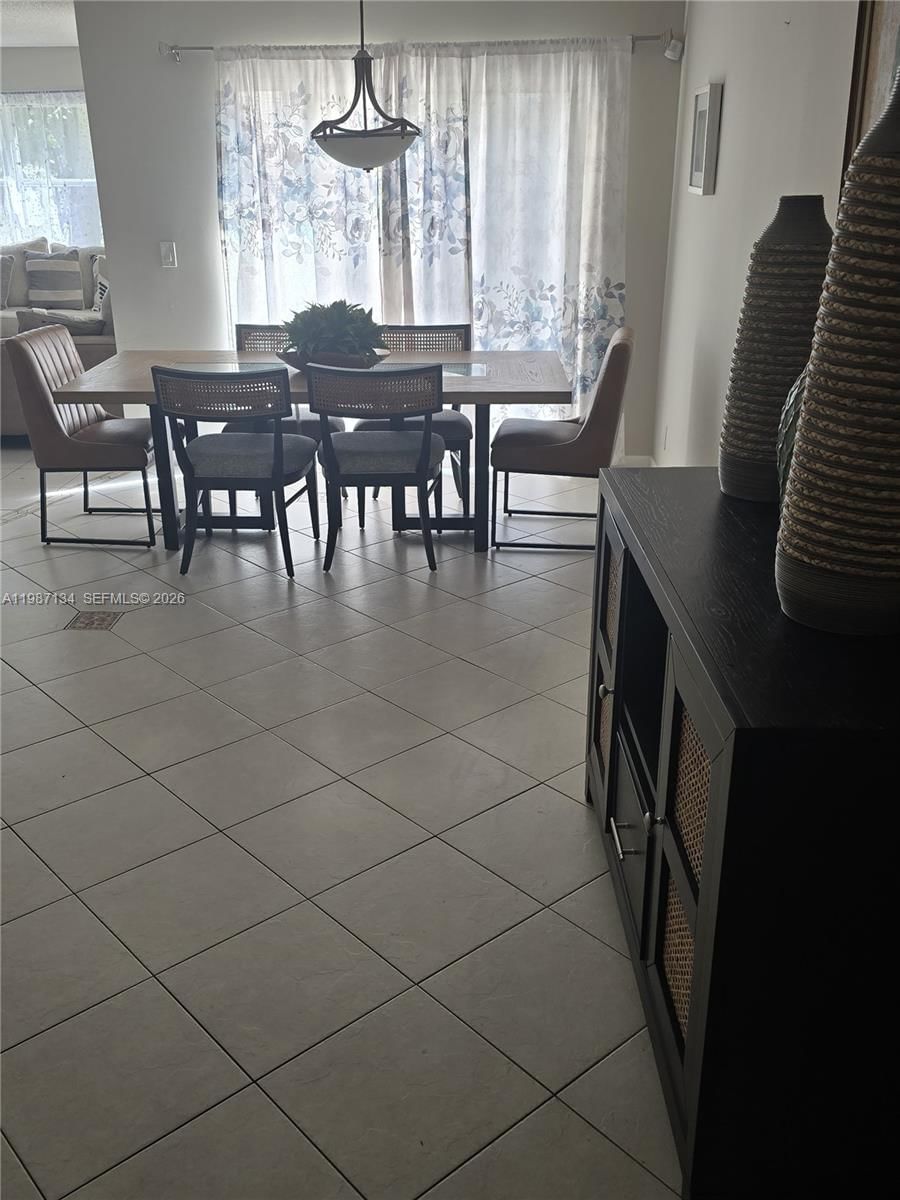 Real estate property located at 6690 38th Dr, Broward, S & R Of Inverrary, Lauderhill, FL