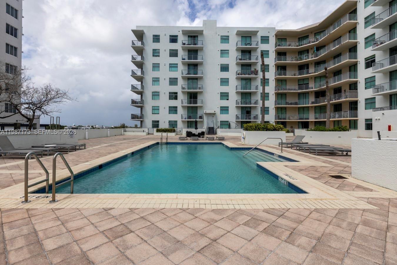 Real estate property located at 140 Dixie Hwy #403, Broward, Hollywood Station Res Con, Hollywood, FL